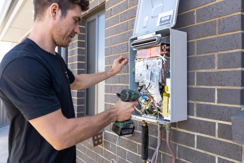 Install Hot Water Heater Professional Plumbers