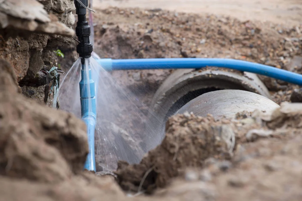 What causes a burst water pipes smallter